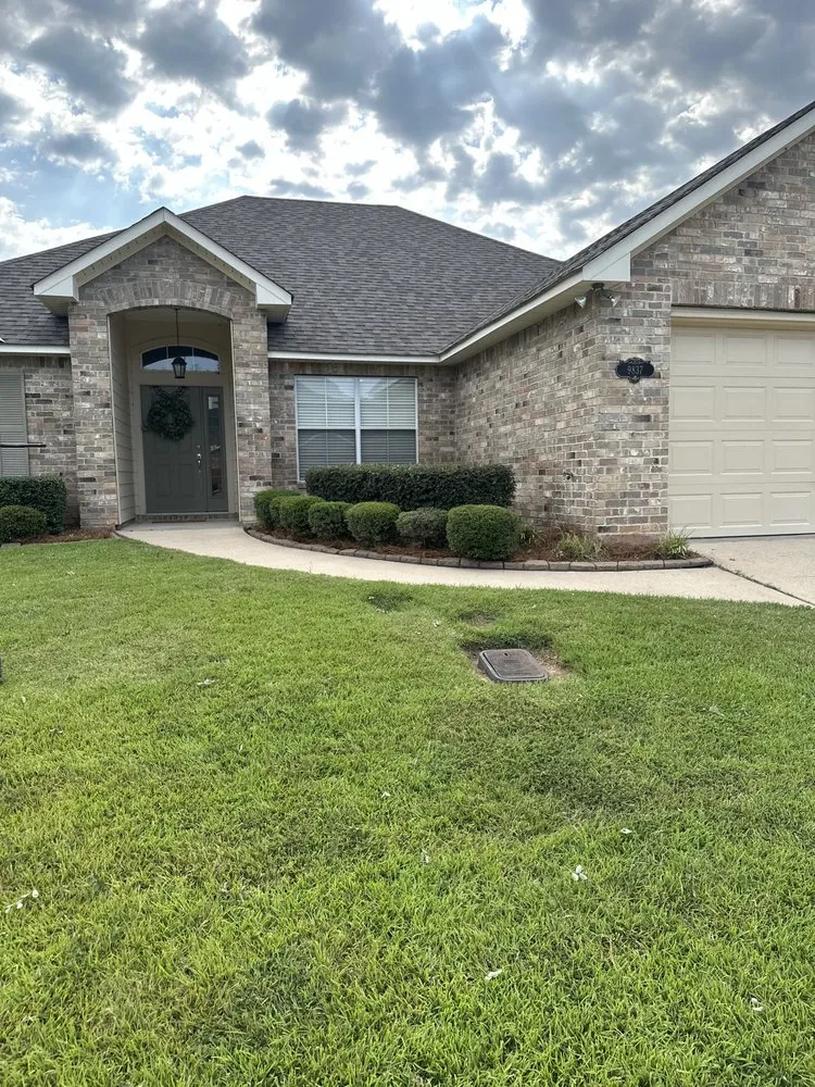 Local outdoor landscaping experts serving Bossier City, LA - Berry’s Lawn Service