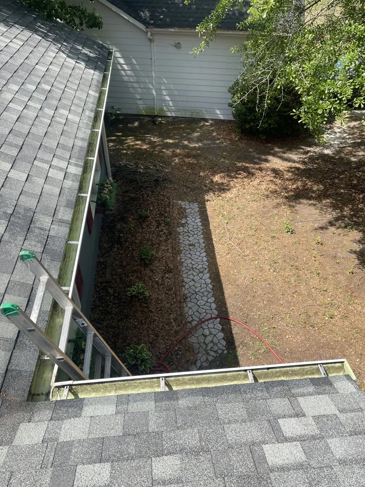 Top-rated lawn mowing service for residential properties across Maxton, NC - B&Es LawnCare and Gutter Cleaning