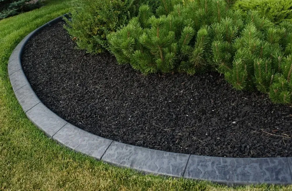 Reliable yard cleanup service for residential properties across Tuckahoe, VA - Bespoke Borders