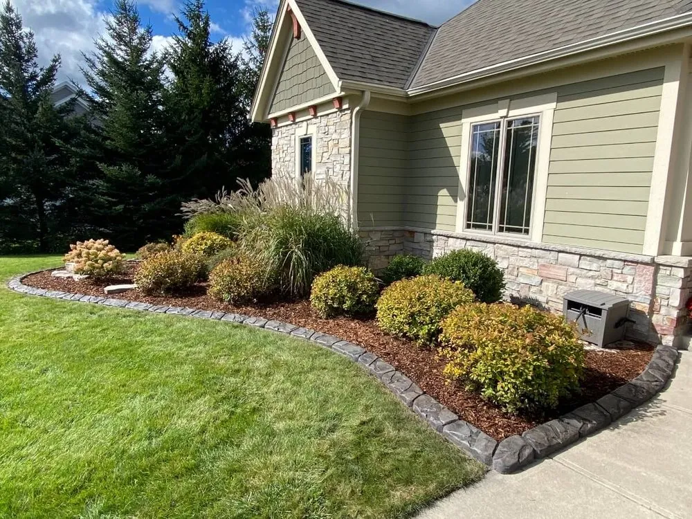 Trusted outdoor landscaping experts serving Tuckahoe, VA - Bespoke Borders