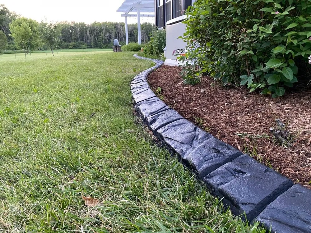 Affordable lawn mowing service in Tuckahoe, VA - Bespoke Borders