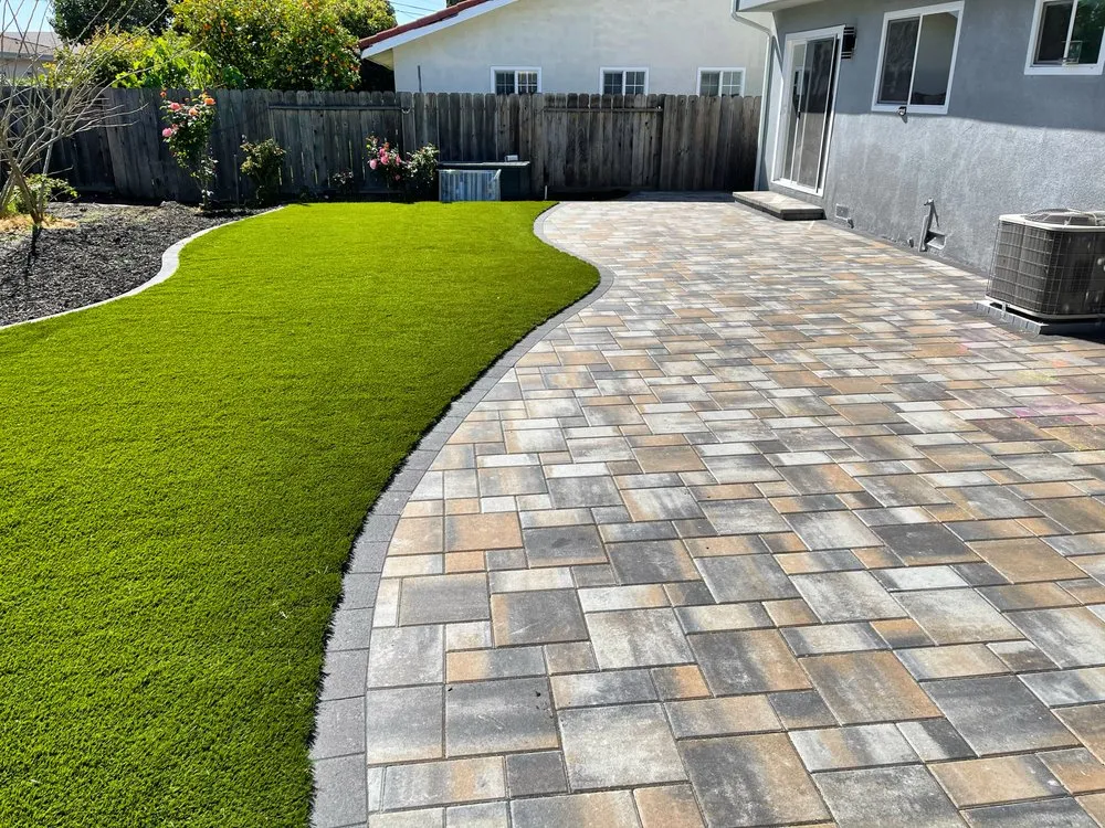 Top-rated lawn mowing service in Pinole, CA - Best Construction