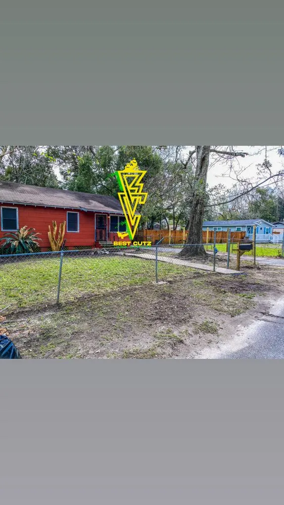 Local landscaping services in Chickasaw, AL by Best Cutz lawn services