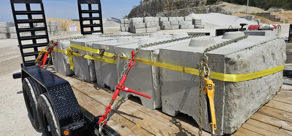 Top-rated lawn care service in Reeds Spring, MO by Best Friend Land Services