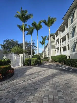 Best Home Improvements Logo