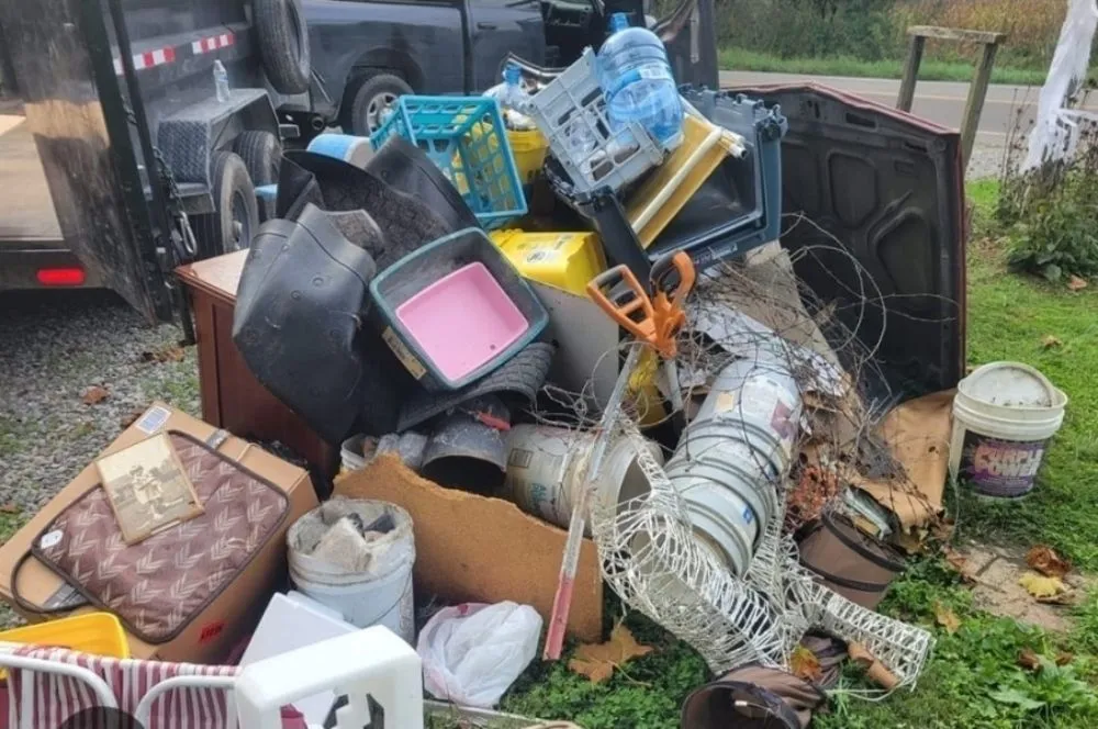 Affordable yard cleanup service with custom design across Tacoma, WA - Best Junk Hauling And Landscaping Masters