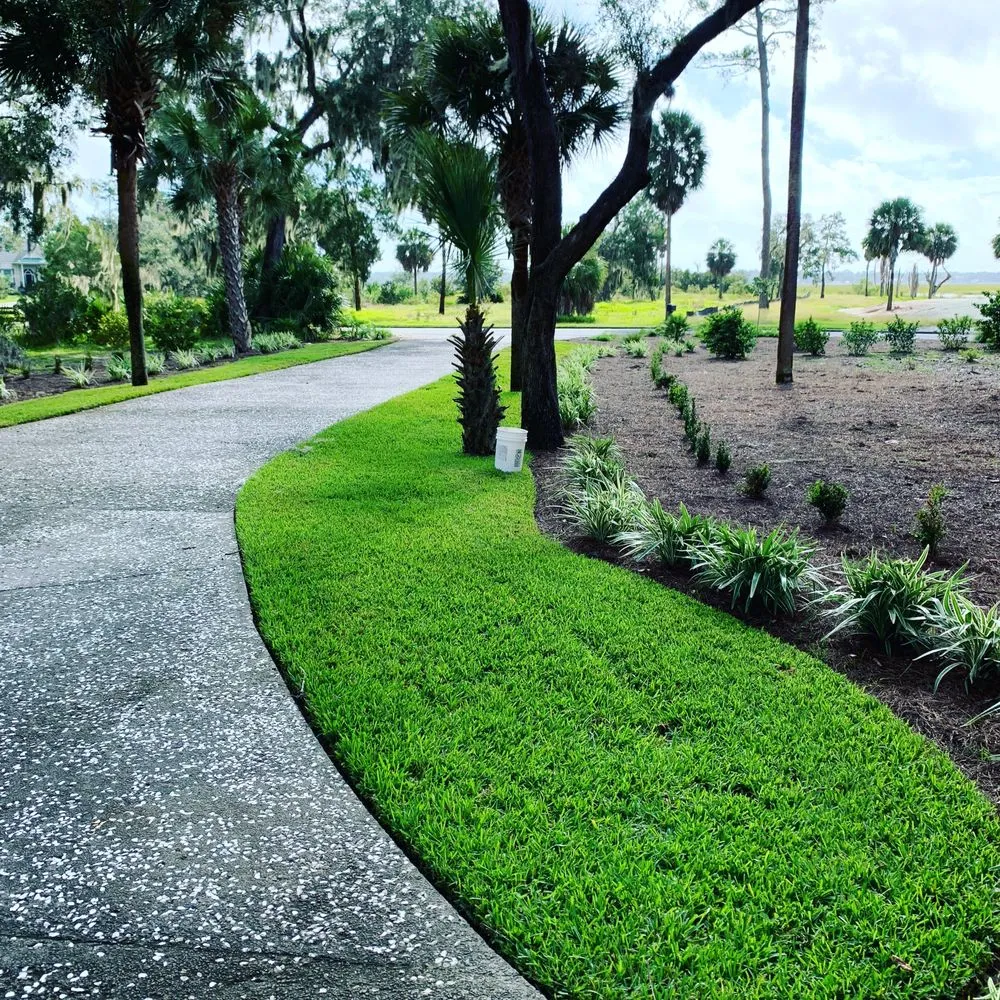 Affordable yard maintenance with custom design in Savannah, GA by Best Landscape