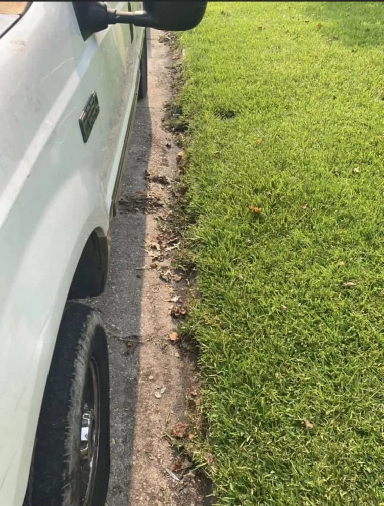 Affordable lawn care service in Hampton, VA - Best Lawn Maintenance