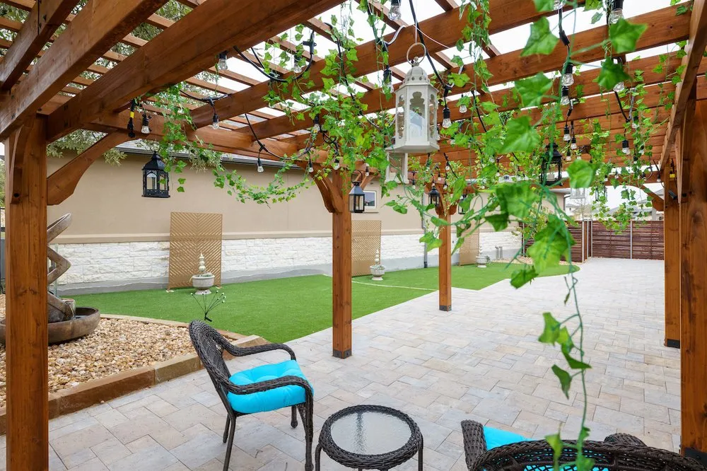 Top-rated yard maintenance in Leander, TX by Best of Texas Landscapes