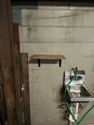 Best Quality Maintenance Logo