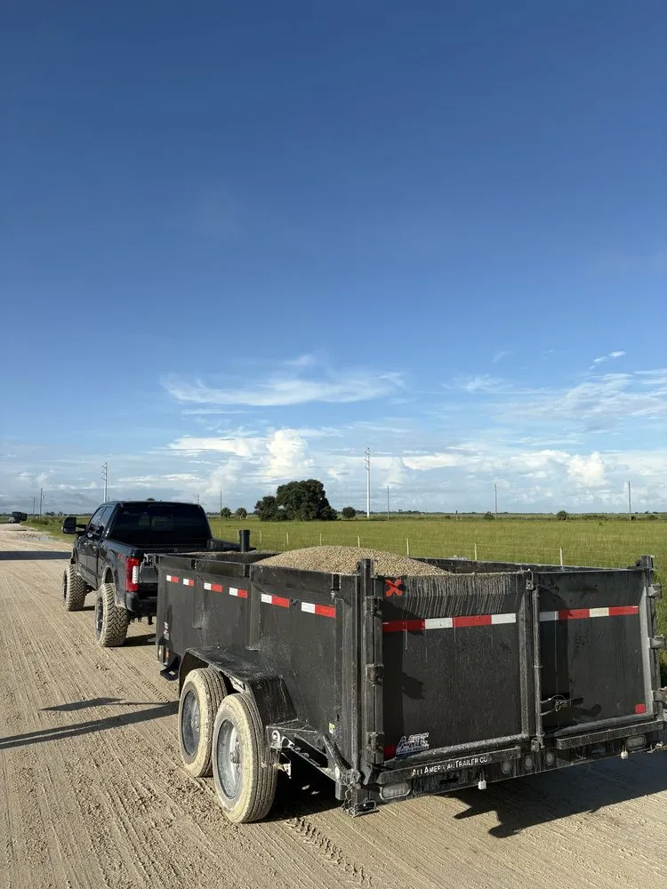 Professional yard maintenance in Port Charlotte, FL by Best UW Services