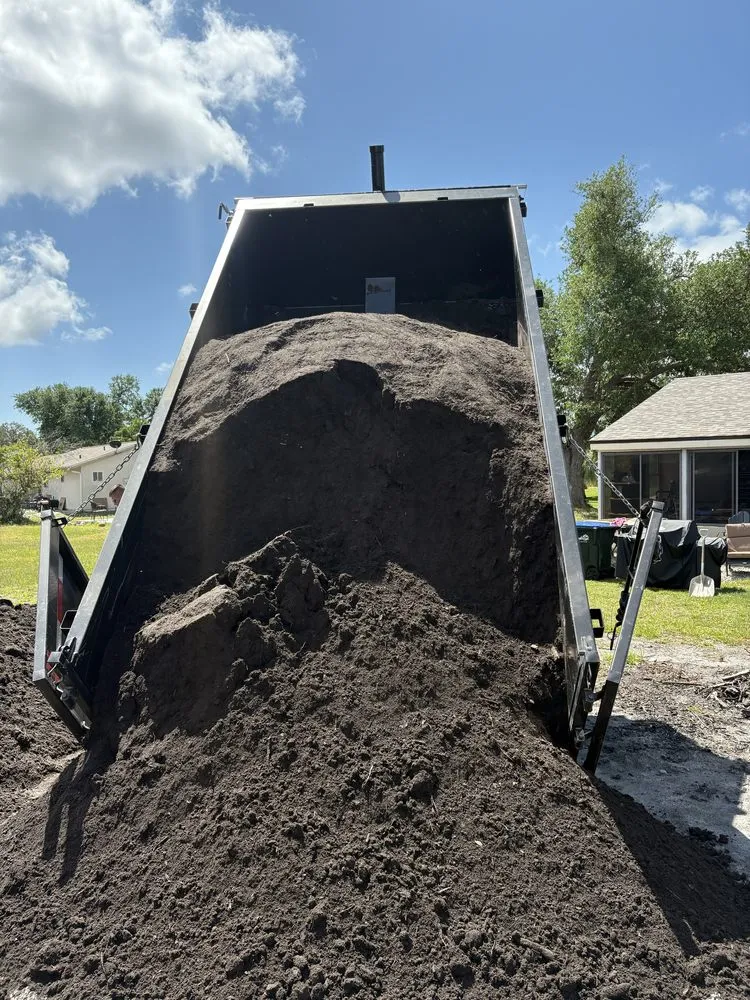 Local yard maintenance in Port Charlotte, FL - Best UW Services