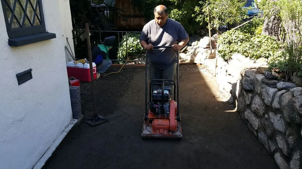 Reliable yard cleanup service for beautiful yards across La Cañada Flintridge, CA - Best Way Tree Service
