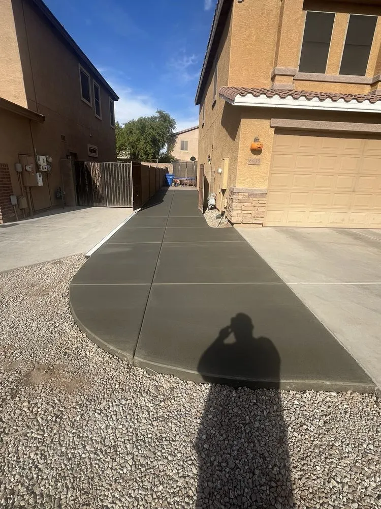 Expert residential landscaping for year-round maintenance in Laveen, AZ by Bethel concrete work & landscape