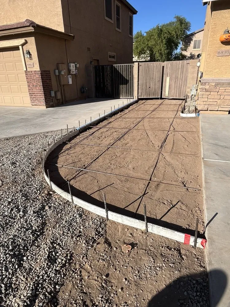 Professional garden landscaping for year-round maintenance in Laveen, AZ by Bethel concrete work & landscape