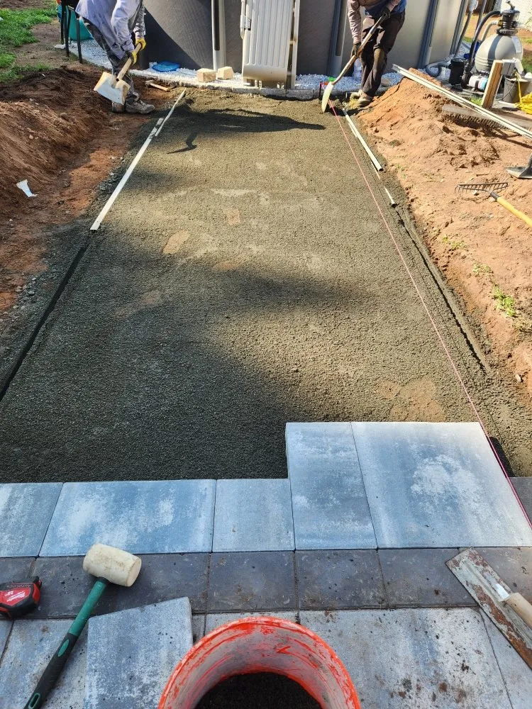 Custom lawn mowing service in West Hartford, CT - Beto's Landscaping and Trees Service