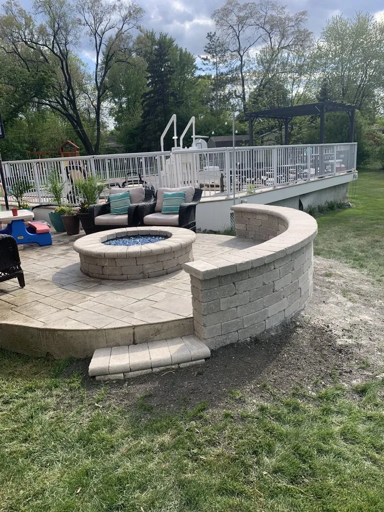 Affordable residential landscaping in Carol Stream, IL by Beto’s Landscaping