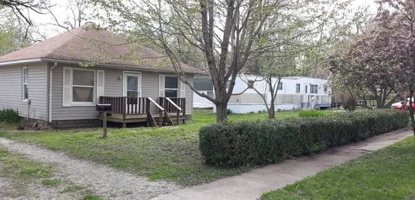 Betsys Beautiful Creations Logo