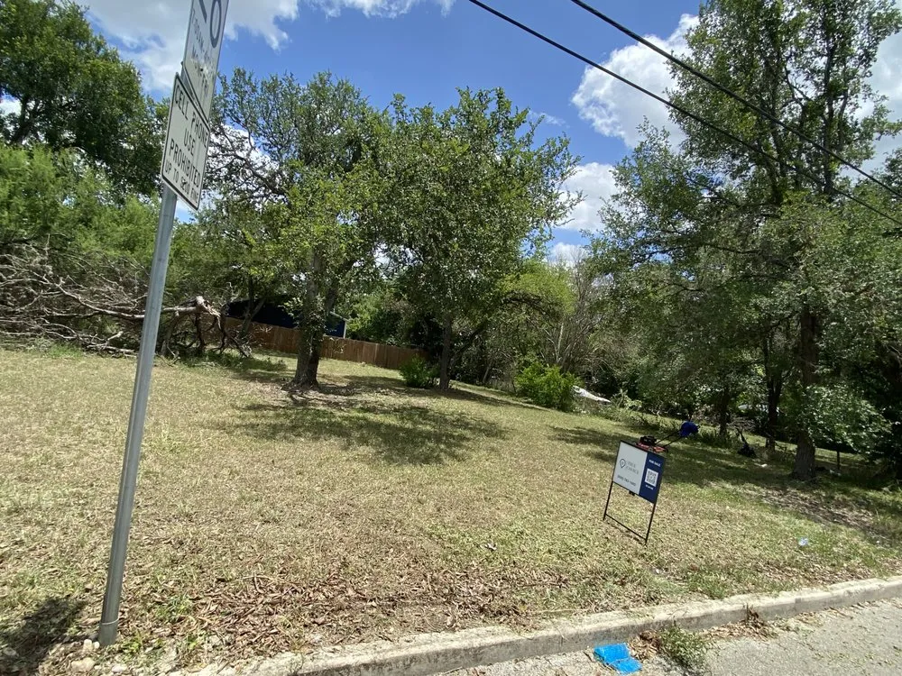 Custom yard maintenance for residential properties across Seguin, TX - Better Cutz Lawn & Tree Service