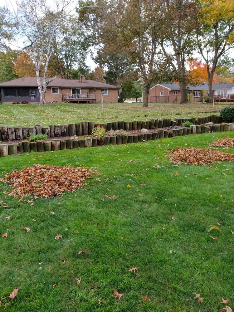 Custom lawn care service experts serving Akron, OH - Better Edge Lawn and Landscape