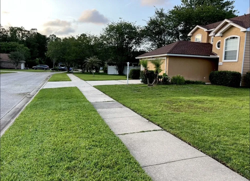 Trusted lawn mowing service in Jacksonville, FL - Better Green