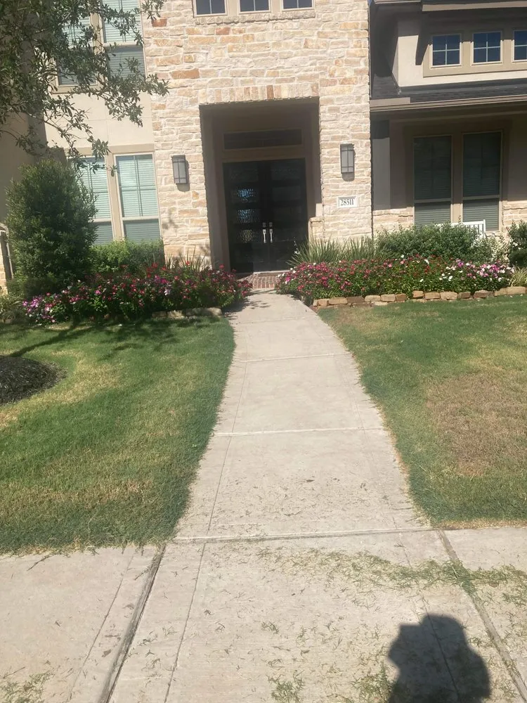 Custom yard maintenance near you across Houston, TX - Better ideas lawn landscaping