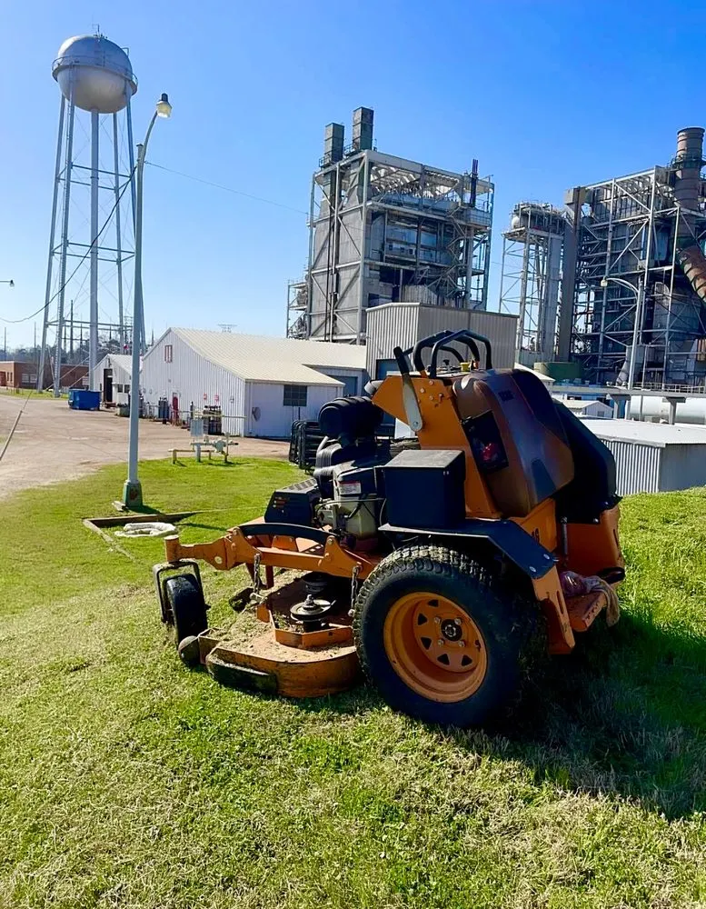 Professional yard maintenance with custom design across Jacksonville, TX - Better Lawns and Gardens