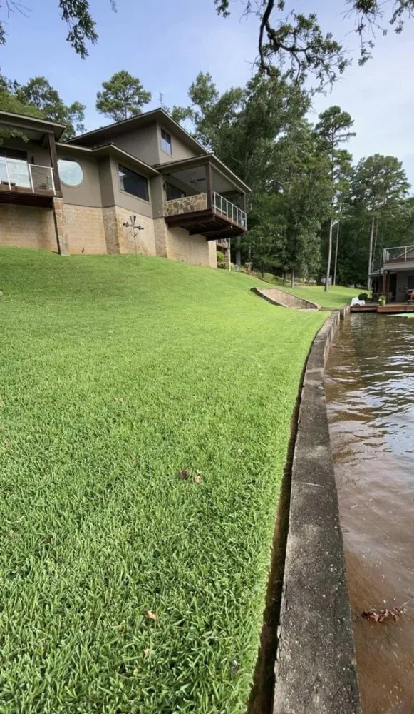 Custom yard maintenance with custom design in Jacksonville, TX by Better Lawns and Gardens