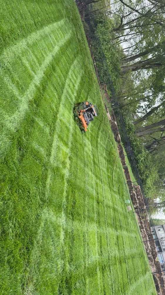 Professional lawn mowing service for beautiful yards in Smithville, MO by Bettis Lawncare