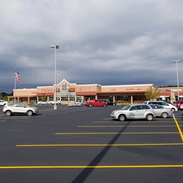 Custom landscape installation for homes across Maryville, TN - Bevco Parking Services