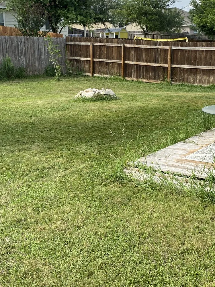Affordable lawn care service for residential properties in San Antonio, TX by Bexar County Mowing