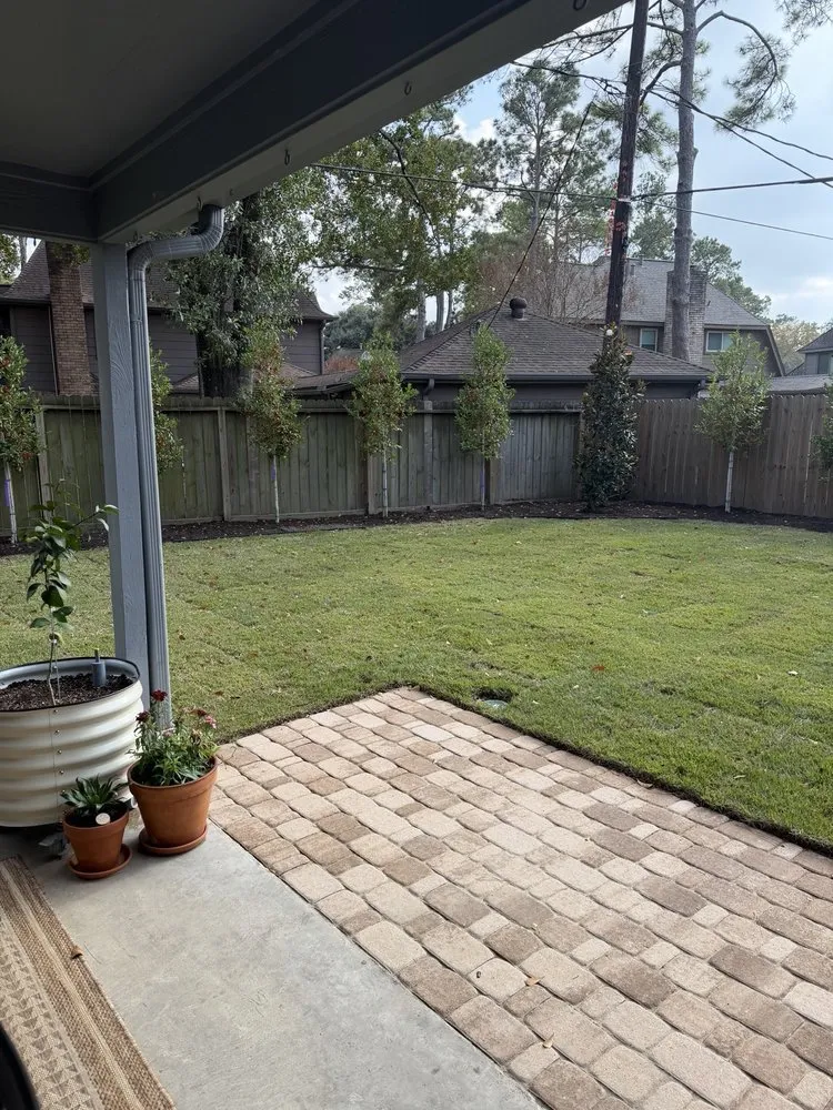 Custom lawn mowing service experts serving Houston, TX - Bezuz Lawn & Landscaping