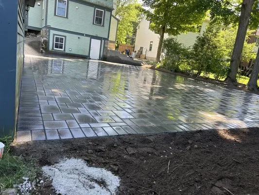 B&F construction and landscaping Logo