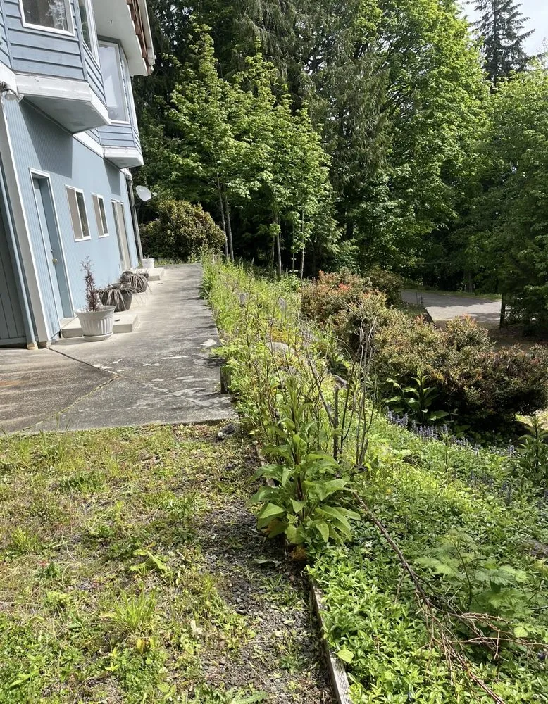 Reliable garden landscaping for beautiful yards in Bremerton, WA by Bg Green Services LLC