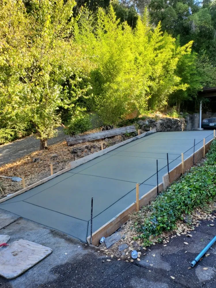 Professional garden landscaping for year-round maintenance in San Rafael, CA by BG Hardscape Landscaping Services