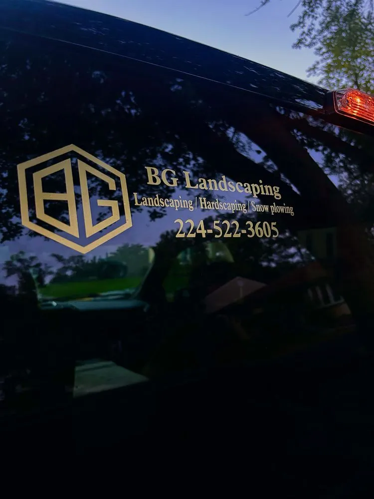 Custom garden landscaping in Mundelein, IL - BG Landscape Services