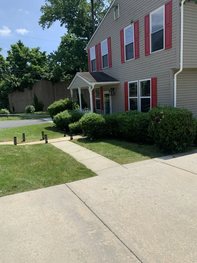 Professional lawn mowing service in Falls Church, VA by B&G Landscaping