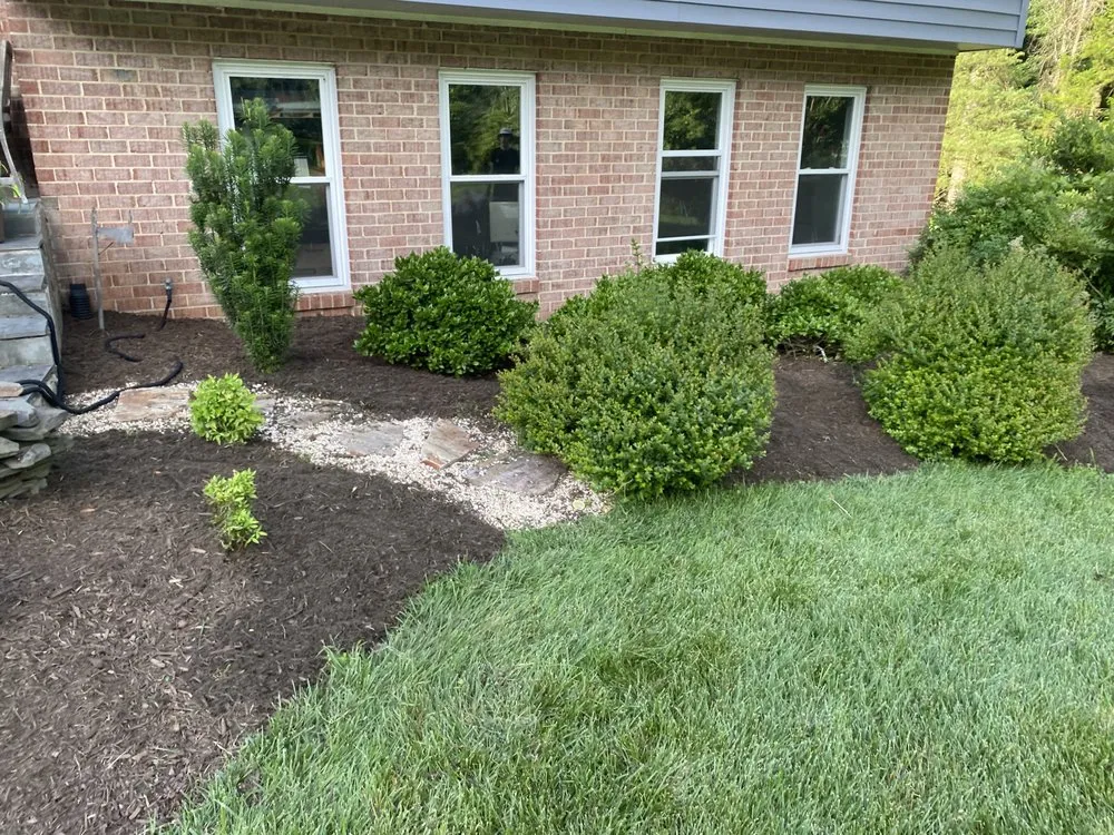 Top-rated lawn care service for beautiful yards in Falls Church, VA by B&G Landscaping