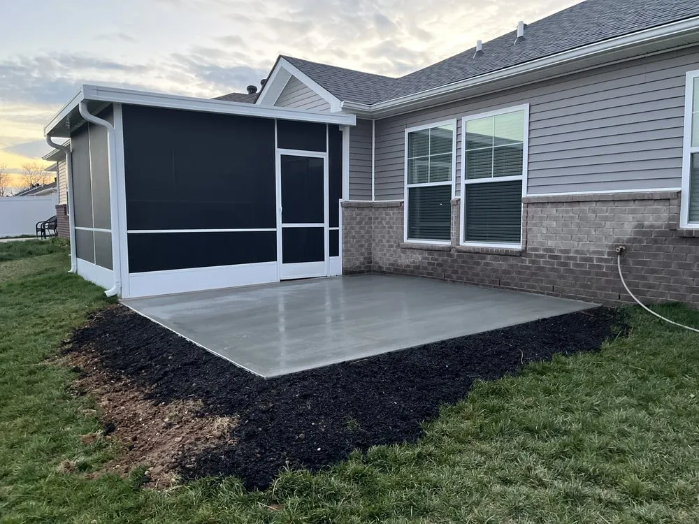 Expert outdoor landscaping experts serving Bowling Green, KY - BG Lawn & Outdoor Services