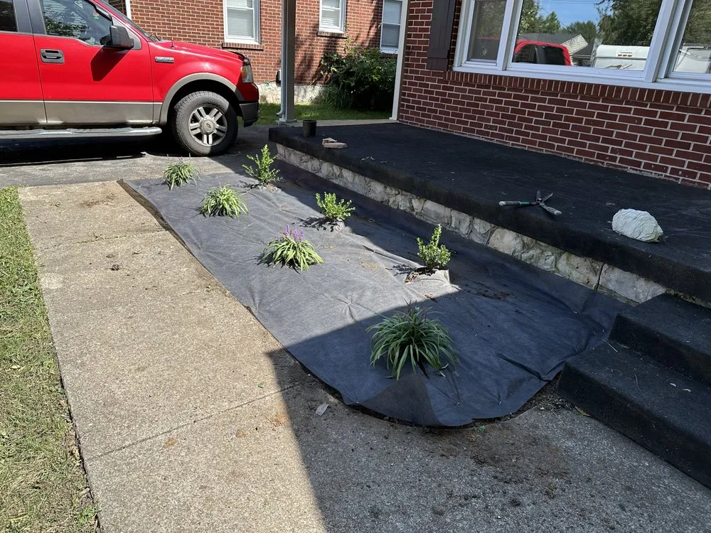 Affordable yard cleanup service for homes in Bowling Green, KY by BG Lawn & Outdoor Services