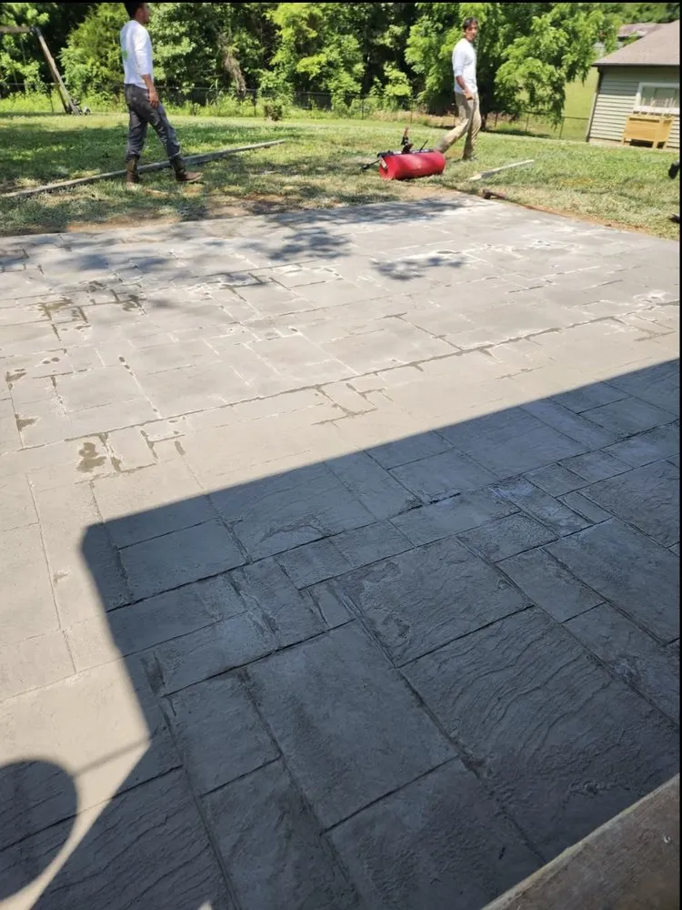 Affordable lawn care service for beautiful yards in Bowling Green, KY by BG Lawn & Outdoor Services