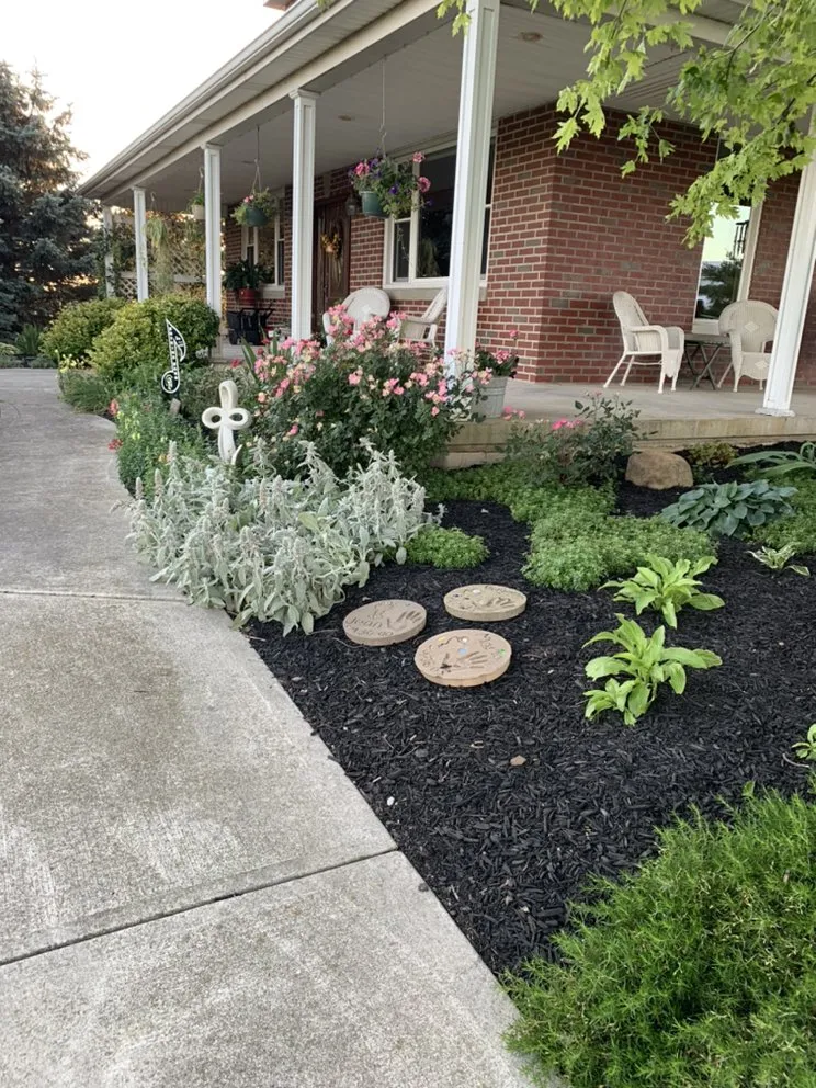 Professional yard maintenance in Wapakoneta, OH - BG Services