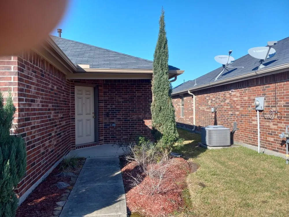 Custom yard maintenance for residential properties in Fresno, TX by Bgales Pressure Washing & Lawn Service