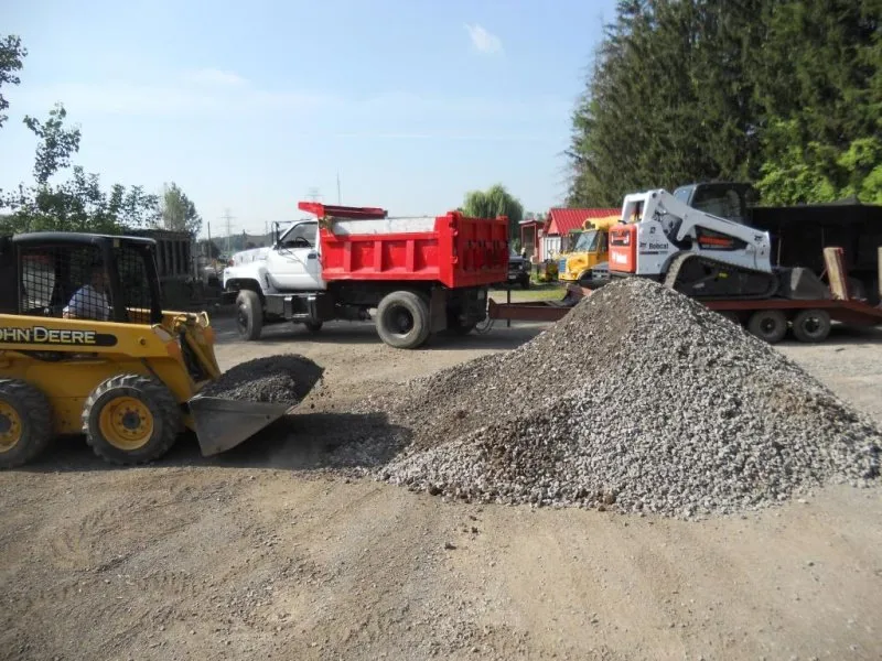 Top-rated yard cleanup service in East Syracuse, NY by BH Enterprises of CNY