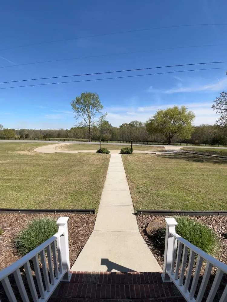 Affordable garden landscaping experts serving Town Creek, AL - BH Mowing