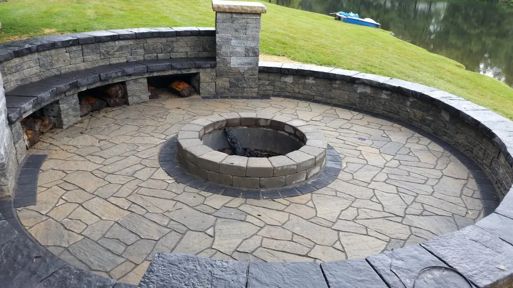 Trusted outdoor landscaping in Akron, OH - BHW Landscape Construction