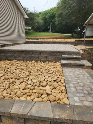 Bi-County Landscaping Logo