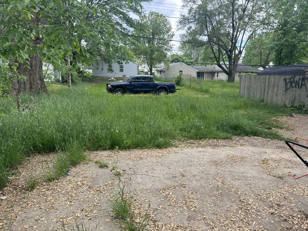 Professional yard maintenance in South Bend, IN by BI Lawn Care