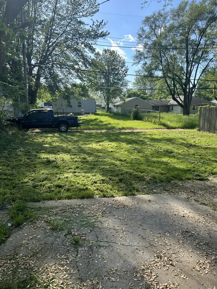 Custom yard cleanup service in South Bend, IN - BI Lawn Care