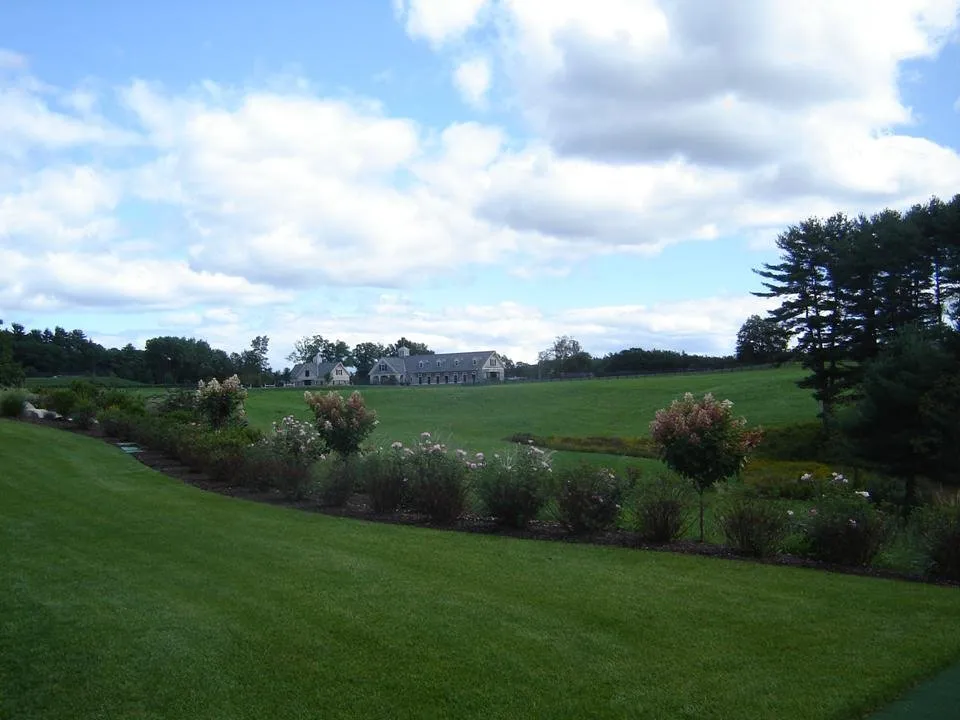 Reliable landscaping services experts serving Cape Neddick, ME - Bibb Rock Landscaping